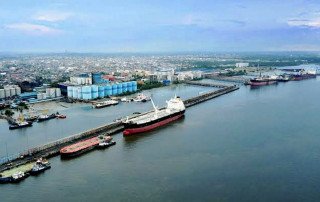 Pelabuhan Dumai Dikembangkan Jadi Pusat Alih Muat Kargo di Selat Malaka