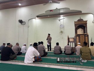 Khutbah Bertema Iman dan Perdamaian, Polsek Dumai Barat Pererat Kedekatan dengan Warga